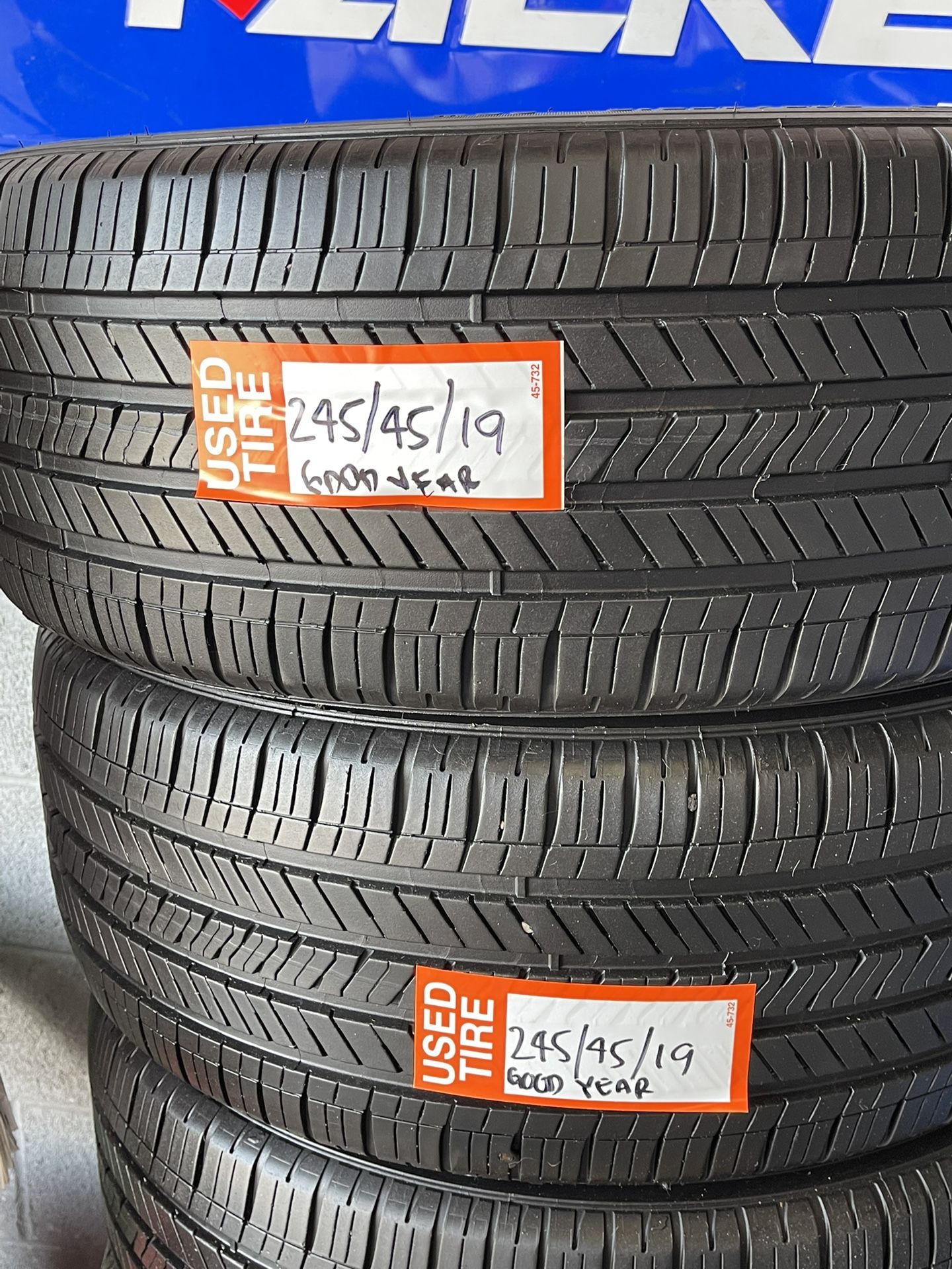 Used 245/45/19 80% Of Life Goodyear Touring
