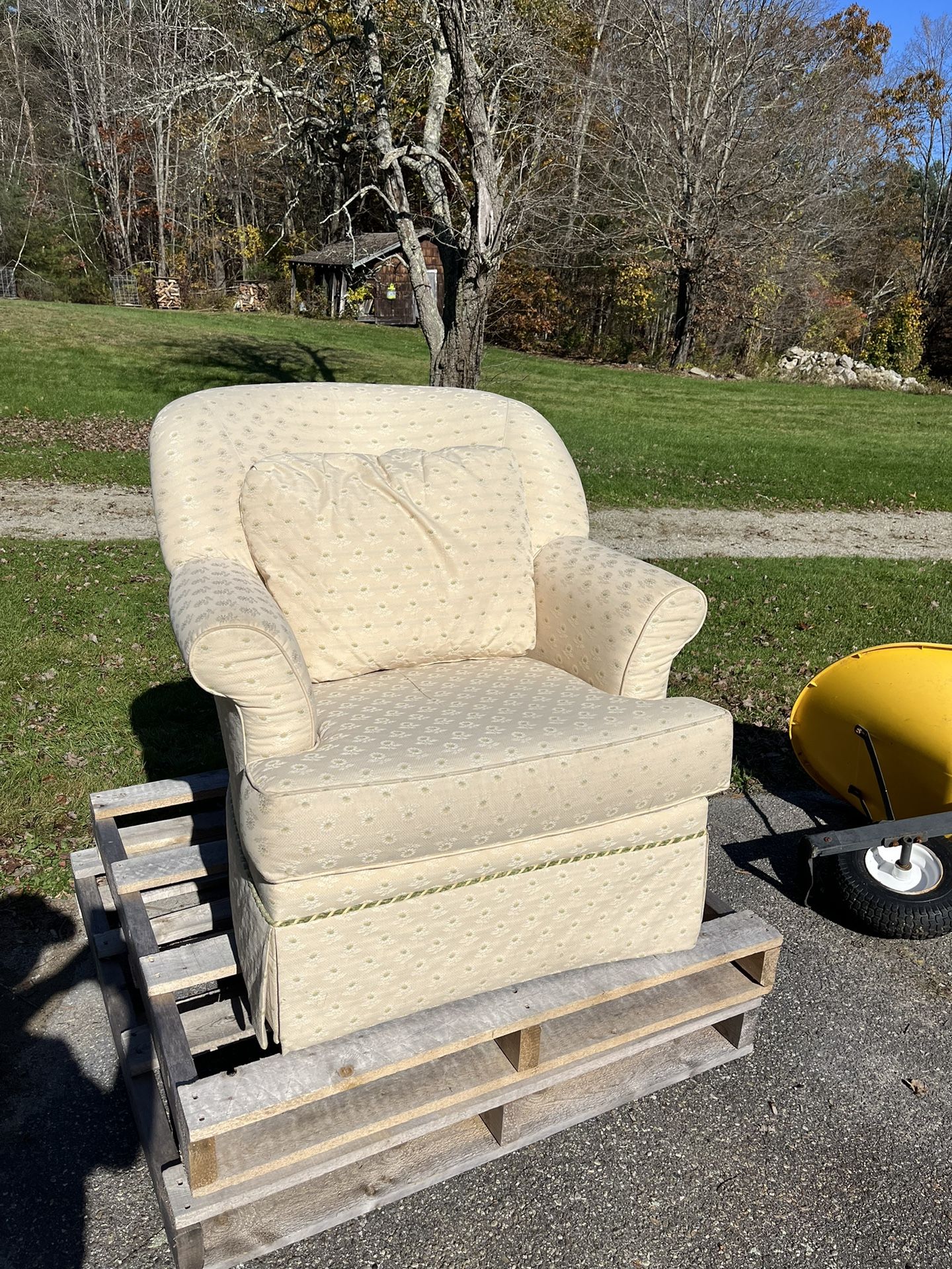 Thomasville Swivel Chair