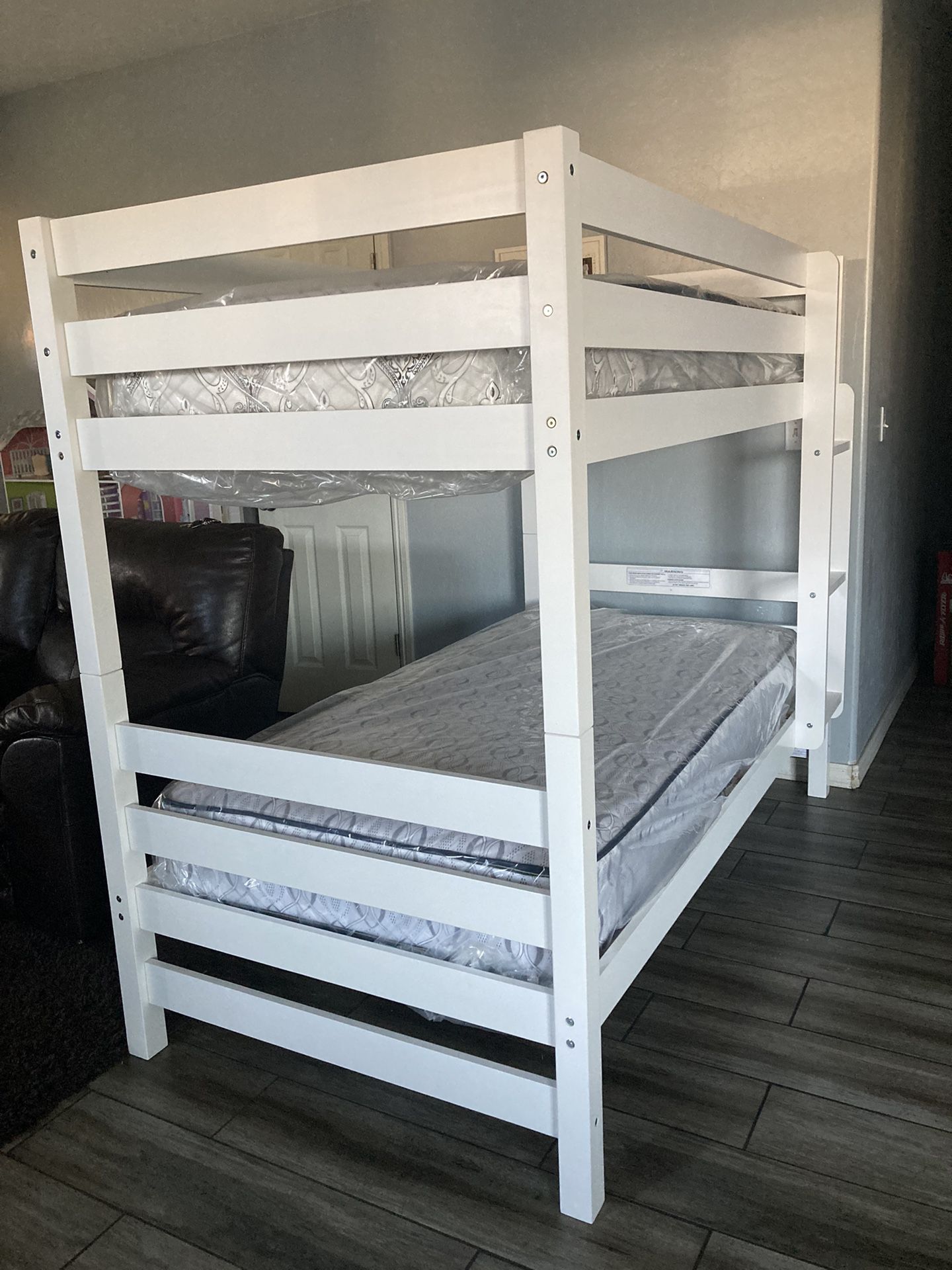 New Wood Twin/Twin Bunkbed! Mattresses Included 