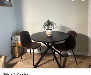 Table & Chairs