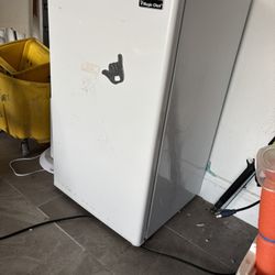 Mini fridge