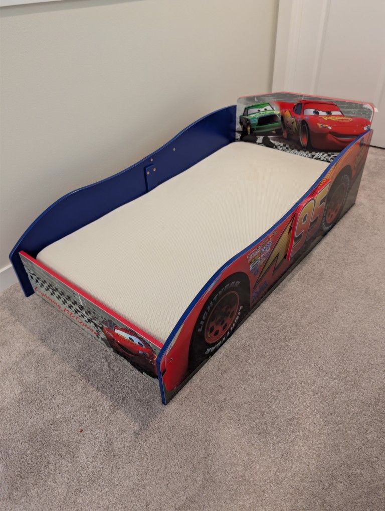 Delta Children Pixar Cars Toddler Bed With 2 In 1 Mattress
