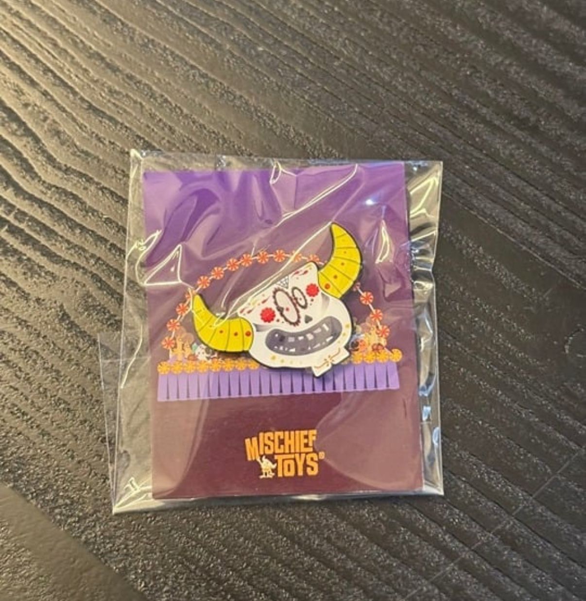 Mischief Toys - Día de los Muertos Gastley Pin