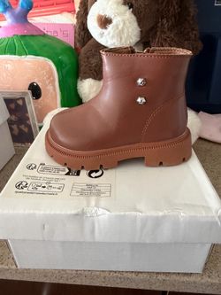 Brown boots
