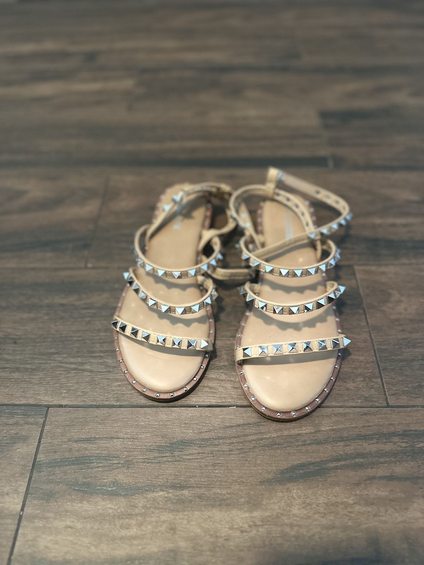 Gladiator Flats Size 6