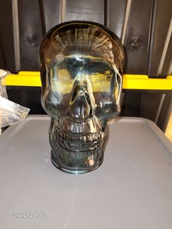 Glass skull head.
