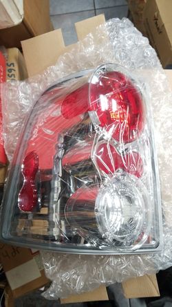 Ford Explorer Tail lights 2002 - 2005 Pair New