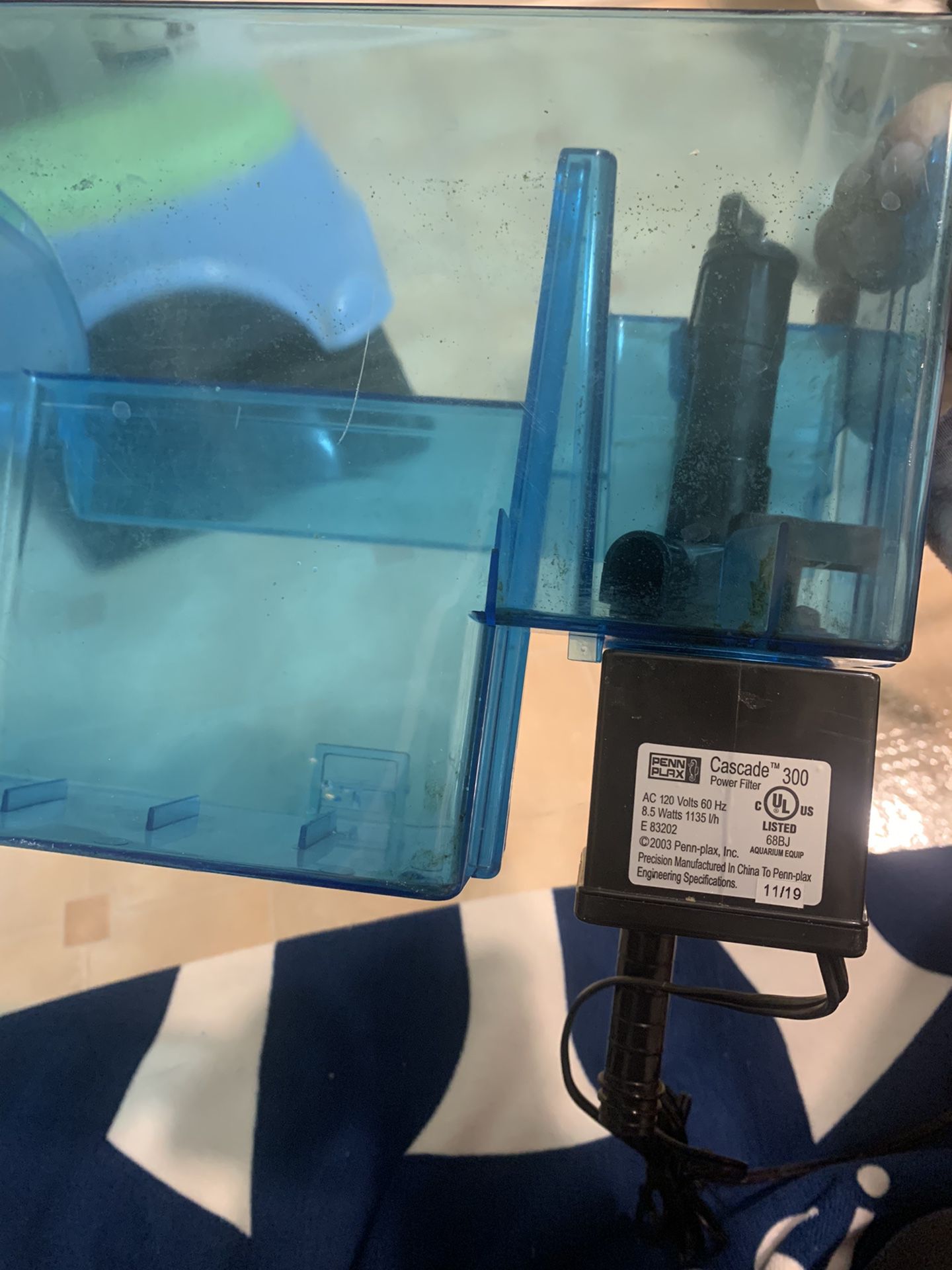 Penn-Plax Cascade Hang-on Aquarium Filter with Quad Filtration System