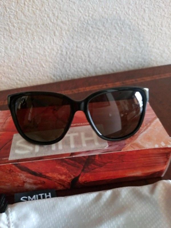 Brand New Women's Smith Monterey Sunglasses With Chromapop Polarized Lenses (Black)