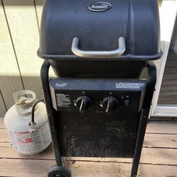 BBQ Grill + Propane tank