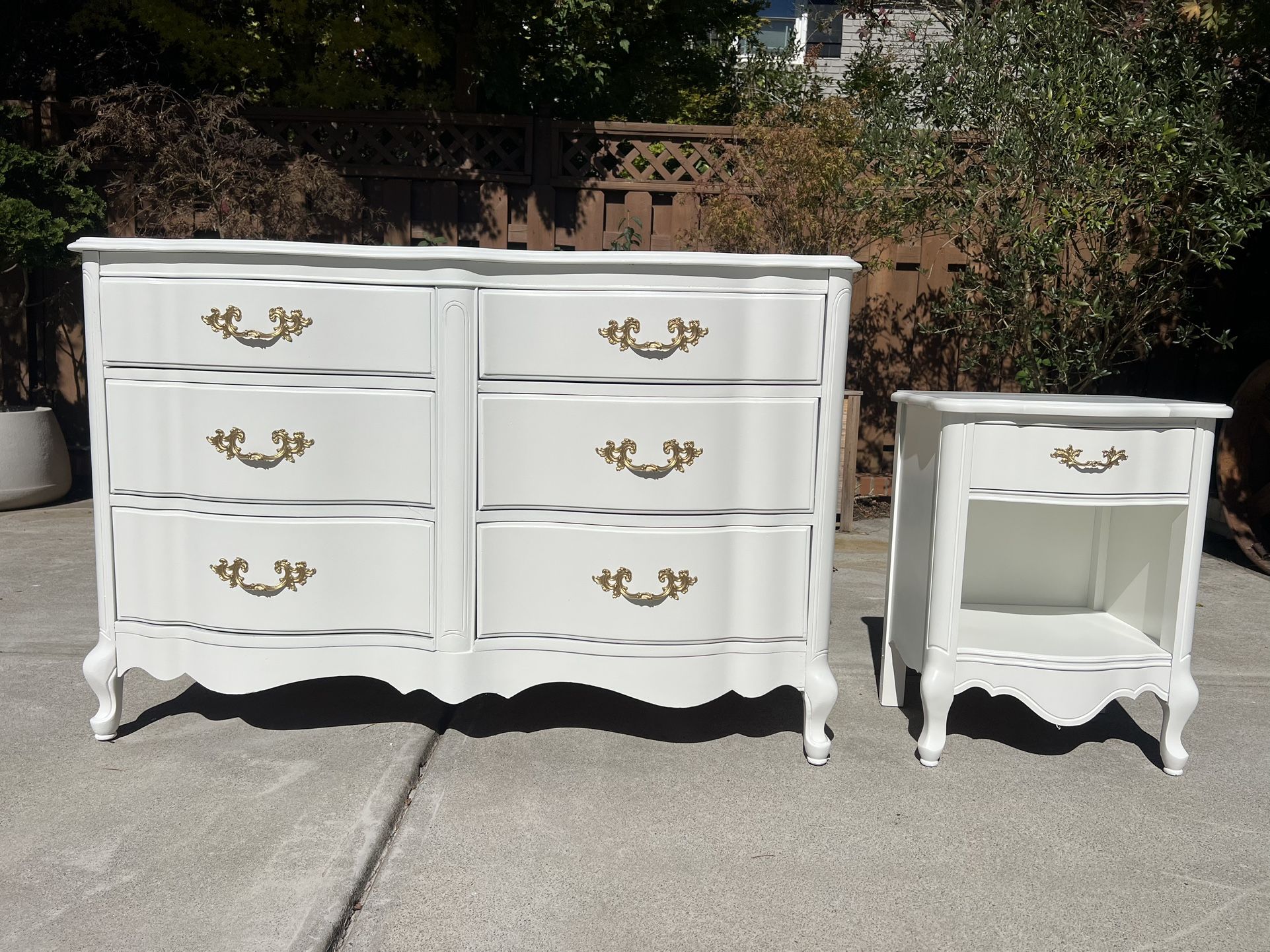 54β 100% real wood πͺ΅ REFINISHED Vintage French Provincial dresser+nighstand $599 both! CAN DELIVER