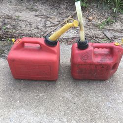 2-GAS CONTAINER USED IN GOOD CONDITION 1-1/4-GALLON 1-4-OZ $20.00