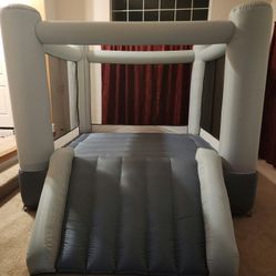 Indoor/Outdoor Bounce House 