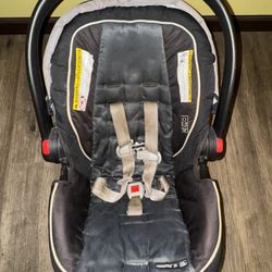 Graco Click connect Car seat With Base