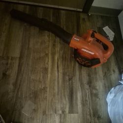 Leaf BLOWER  (BRAND NEW)