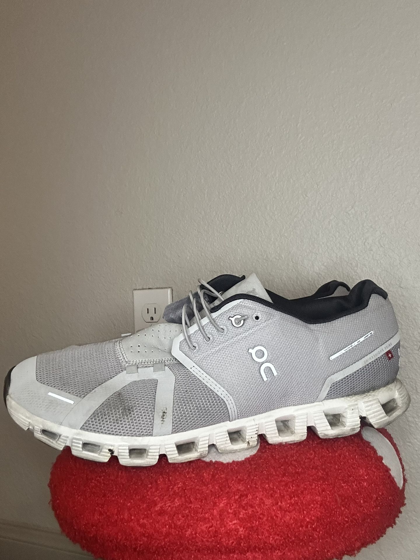 Men’s Grey OC Tennis Shoes Size 13