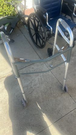 Rolling & foldable medical walker $5