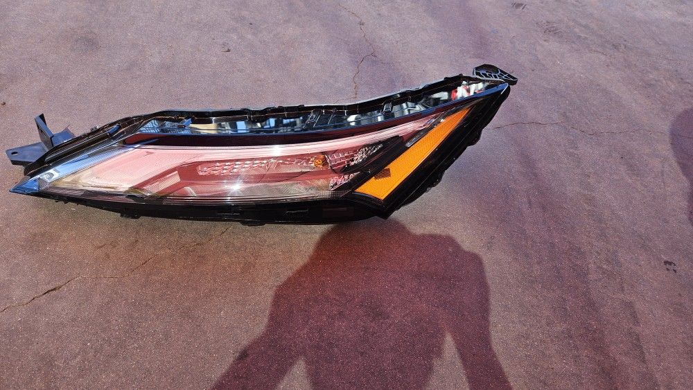2011 TO 2023 NISSAN ROGUE AFTERMARKET HEADLIGHT