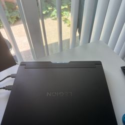 Lenovo Legion Pro 7i Gen 10 16" OLED - RTX 5080 / Ultra 9 / 32GB RAM / 2TB SSD