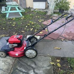 TROY BILT LAWNMOWER 