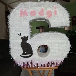 Glo's Custom Made Pinatas