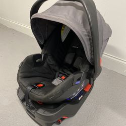 Britax B Safe 35 Infant Car With Base Seat Expires 2025