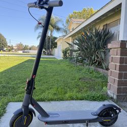 Electric scooter