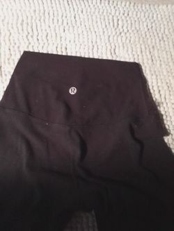 Lululemon Joggers Jet Crop Pants Floral Luxtreme for Sale in Suisun City,  CA - OfferUp