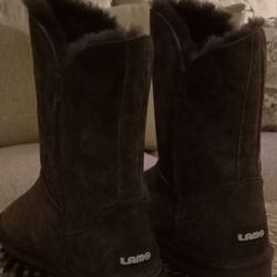 New Women's Lamb Boots. Size 10