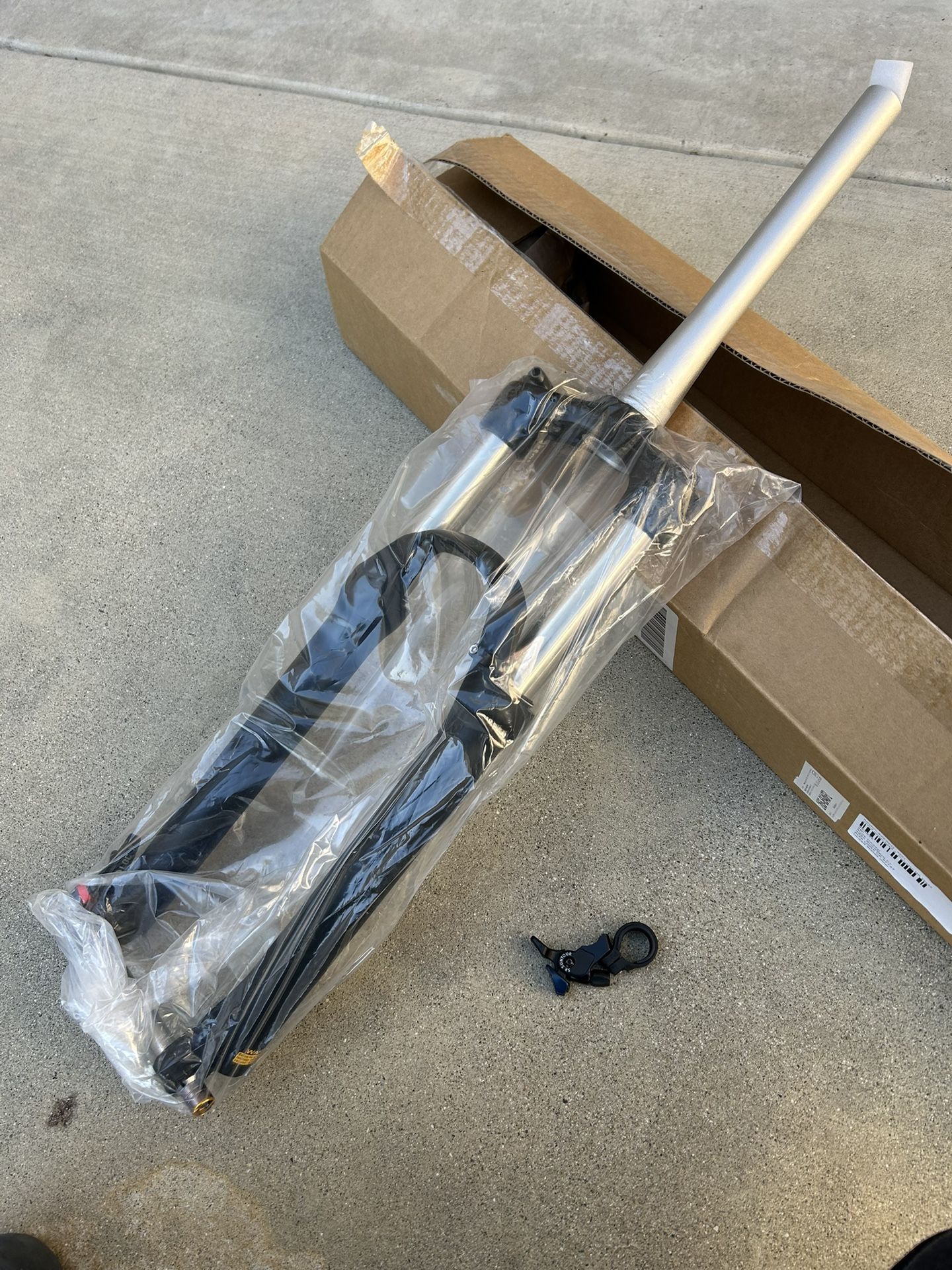 Suntour Bike front shock Suspension fork
