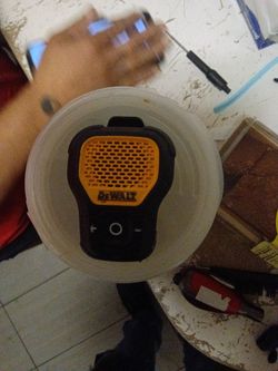 Min DeWalt speaker