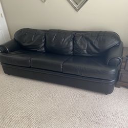 Black leather Couch with Pullout 
