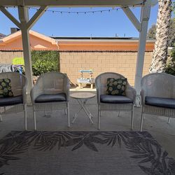 FREE  Outdoor patio set