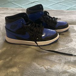 Retro High OG Air Jordan 1 - Black, Varsity Blue, White by Nike