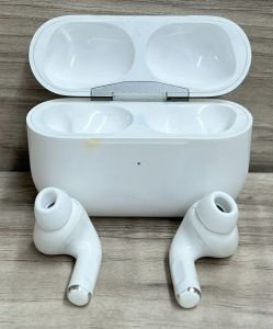 Apple AirPods Pro 2nd Gen A2700 Wireless Earbuds (PO1024346)