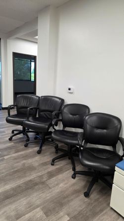 Office Chairs (4 pcs)