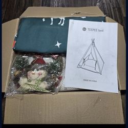 Brand New In Box Christmas Teepee Tent With Rug/Mat