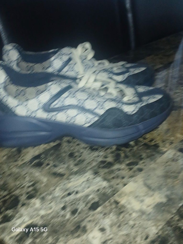 Gucci Rhyton Sneakers