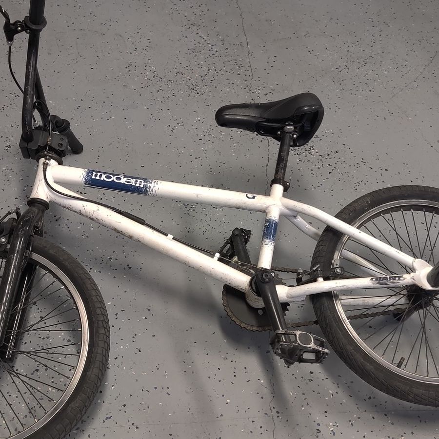 Giant modem bmx bike discount