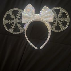 Disney Minnie Snowflake Ears 