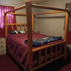 Very nice, wood Logbed Fram And Memory Foam Mattress 