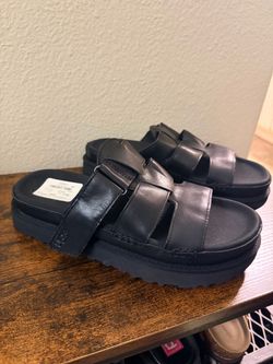 Women’s UGG slide, size 9, new