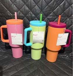 Handled Tumbler with Straw
