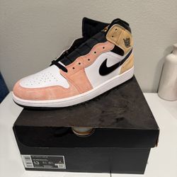 Size 13 Air Jordan 1 Mid SE
