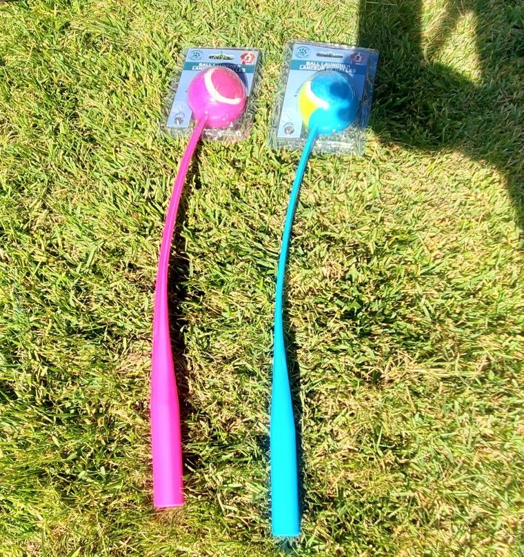 Dog Ball LAUNCHER..Brand NEW...I Have Pink And Blue Color New!