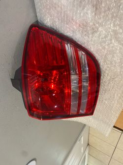 2010-2020 Dodge jorney  right tail light