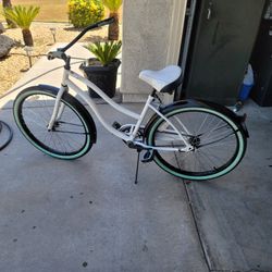 Women 26" Beach Cruiser Ready To Ride Firm Price Excellent Condition 