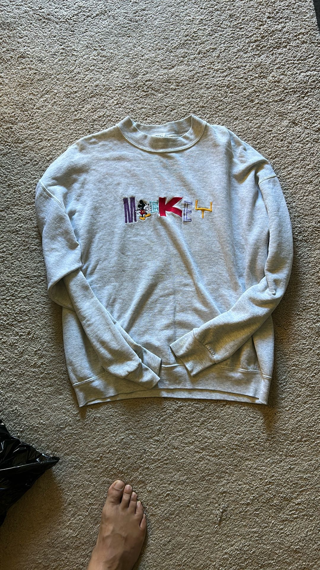 Sweatshirt