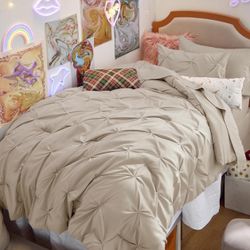#219 Bedsure Twin Size Comforter Set (Beige)