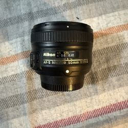 Nikon 50mm f 1.8 AF-S G Lens 